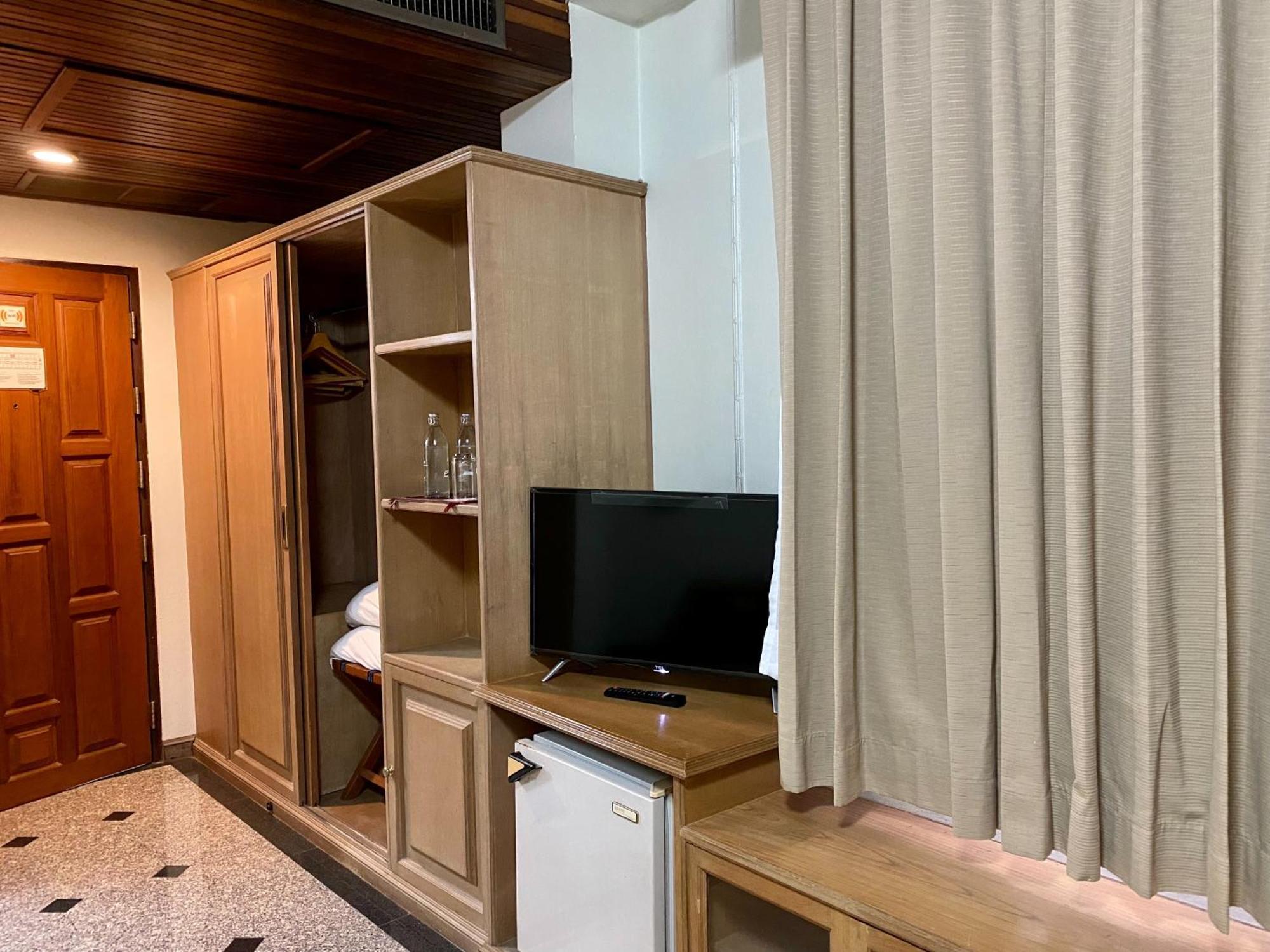 Maeyom Palace Hotel Пхре Екстер'єр фото