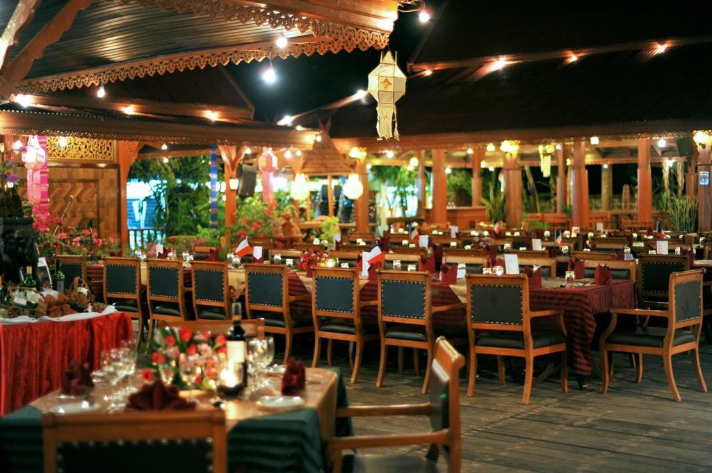 Maeyom Palace Hotel Пхре Екстер'єр фото