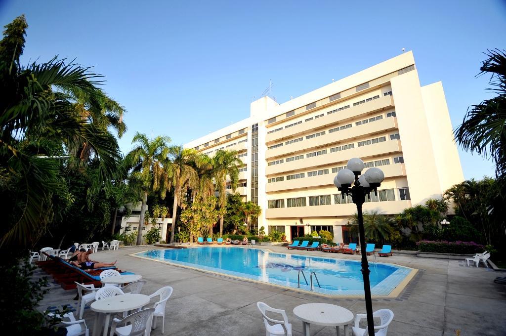 Maeyom Palace Hotel Пхре Екстер'єр фото
