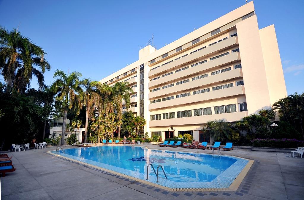 Maeyom Palace Hotel Пхре Екстер'єр фото