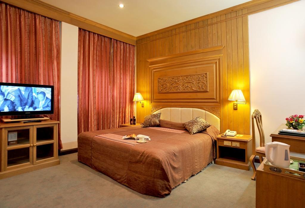 Maeyom Palace Hotel Пхре Екстер'єр фото
